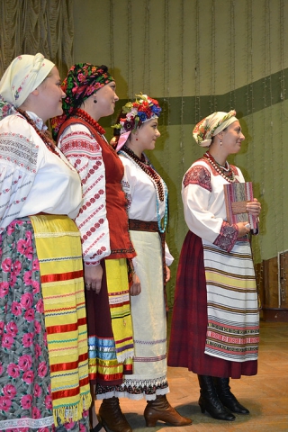 Фольклор донбаського регіону Народний театр фольклорної пісні «Дивина» (Донецьк)