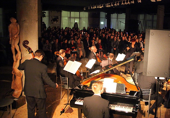 08.11.2015 Концерт New Era Orchestra. Арт-директор та диригент – Тетяна Калініченко. За участю ансамблю сучасної музики Alter Ratio під керівництвом Ольги Приходько.