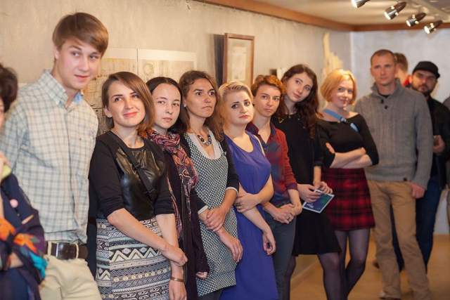 Галерея Vovatanya Відкриття виставки «Щоденник». Результати резиденції для молодих графіків, які працювали разом із Павлом Маковим