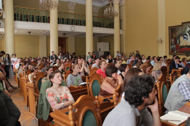 Лекція професора Гіроакі Куромії "Енігма Донбасу: як збагнути його минуле і сучасне?" у залі Львівської міської ради
