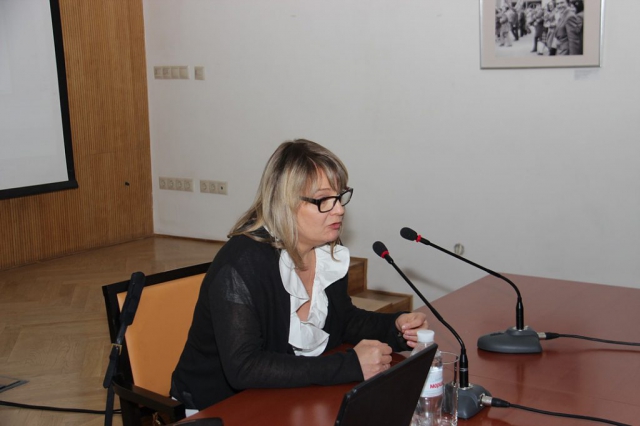 Лекція професора Олени Стяжкіної "Пересічна радянська людина: в пошуках слів для правильної біографії"